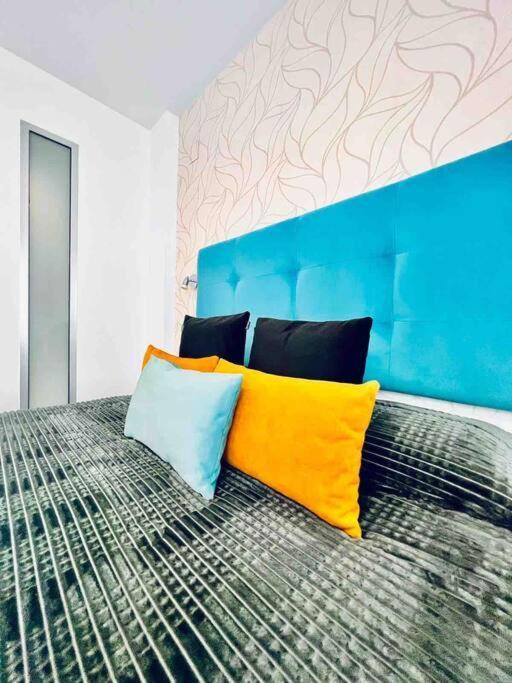 ムルシアApartamento Centrico Con Plaza De Garaje Y Piscinaアパートメント エクステリア 写真
