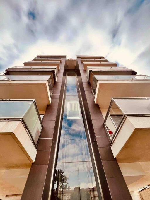 ムルシアApartamento Centrico Con Plaza De Garaje Y Piscinaアパートメント エクステリア 写真